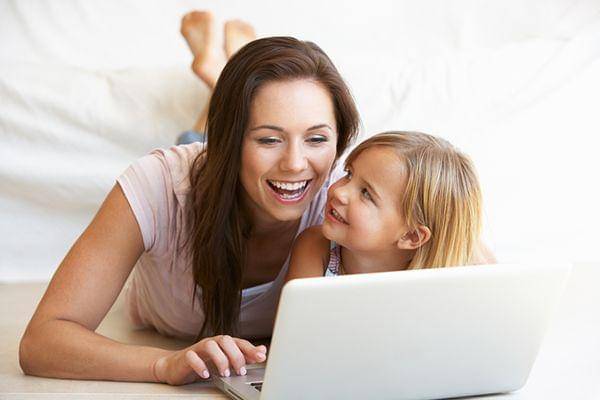 Terima kasih Ma, aku bisa menikmati tontonan seru di YouTube bersama Mama - workingmother.com