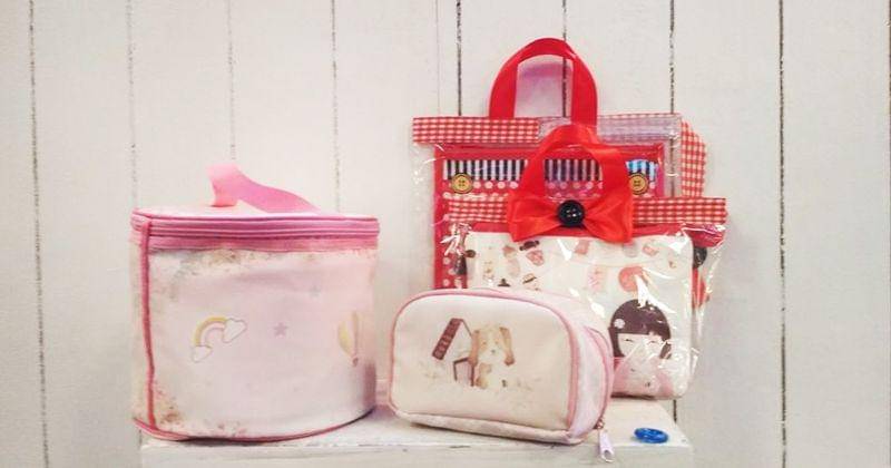 Ide goodie bag tempat makan atau tempat pensil - Popmama.com/Novy Agrina