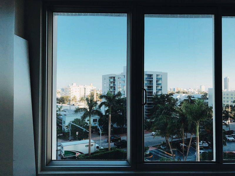 Unsplash/alina grubnyak