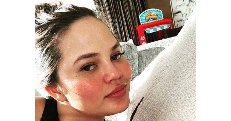Instagram.com/ChrissyTeigen 