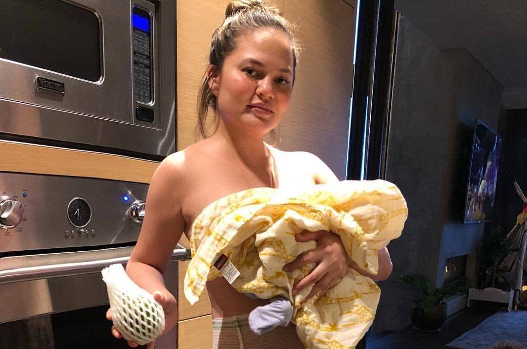 Instagram.com/chrissyteigen