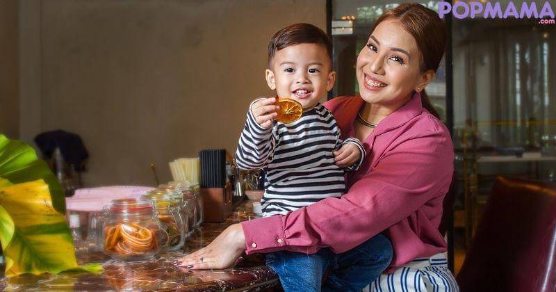 Outfits: COTTONINK (Tya), Outfits: Hompimpom (Kanaka) - Popmama.com/Jaya