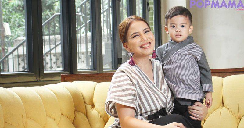 Outfits: COTTONINK (Tya), Outfits: Hompimpom (Kanaka) - Popmama.com/Jaya