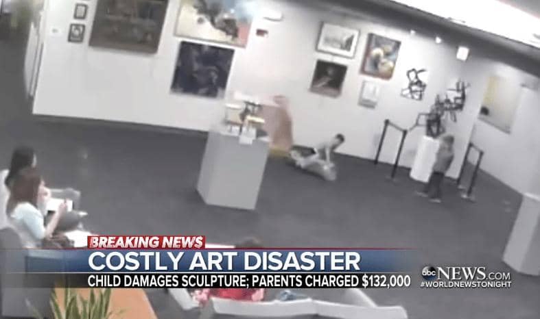 Gara-gara Menjatuhkan Patung, Keluarga Seorang Anak Dituntut Rp 1,9M