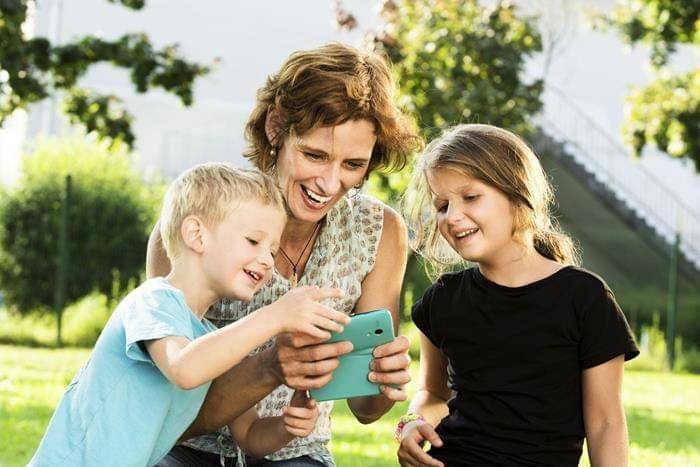 cellphonetrackingreview.com