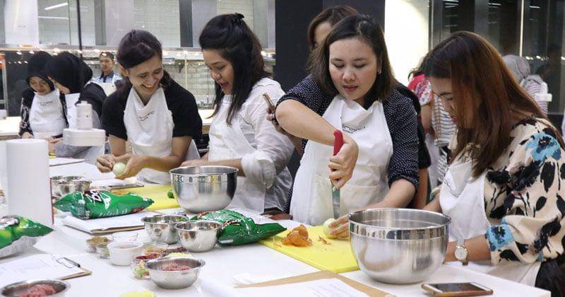 Popmama.com/Onic Metheany