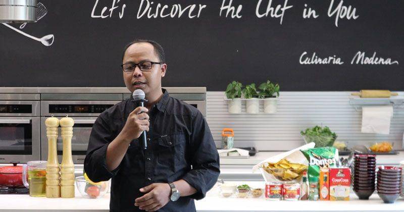 Aris Djatmiko selaku Corporate Communication Dept Head dari MODENA Indonesia - Popmama.com/Onic Metheany