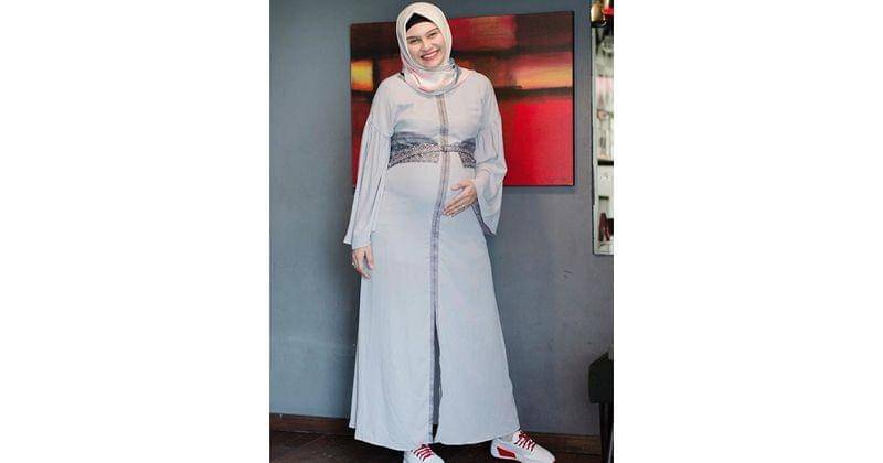 Instagram.com/zeezeeshahab