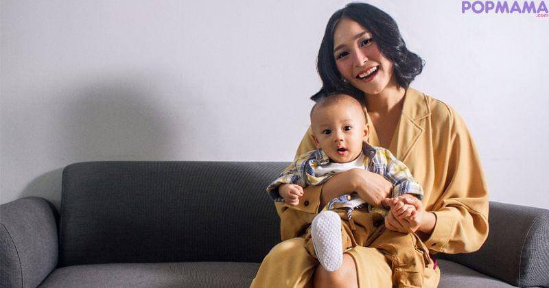 Fashion & Beauty Editor: Onic Metheany, Asst. Stylist: Sarrah Ulfah, Makeup & Hair: Nikki Windya, Wardrobe: Delfa, Accessories: Dasamaya - Popmama.com/Jaya