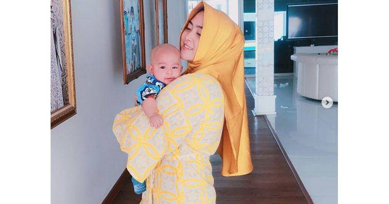 Instagram.com/apriljasmine85