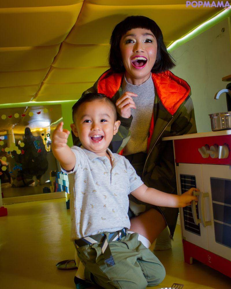 Outfit Tanayu: MORAL, Outfit Keano: Gingersnap - Popmama.com/Jaya