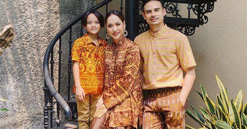 Instagram.com/ashrafsinclair