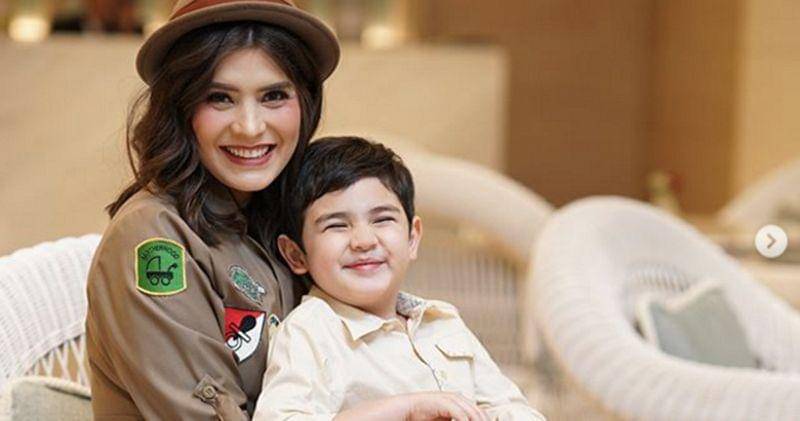 Instagram.com/carissa_puteri