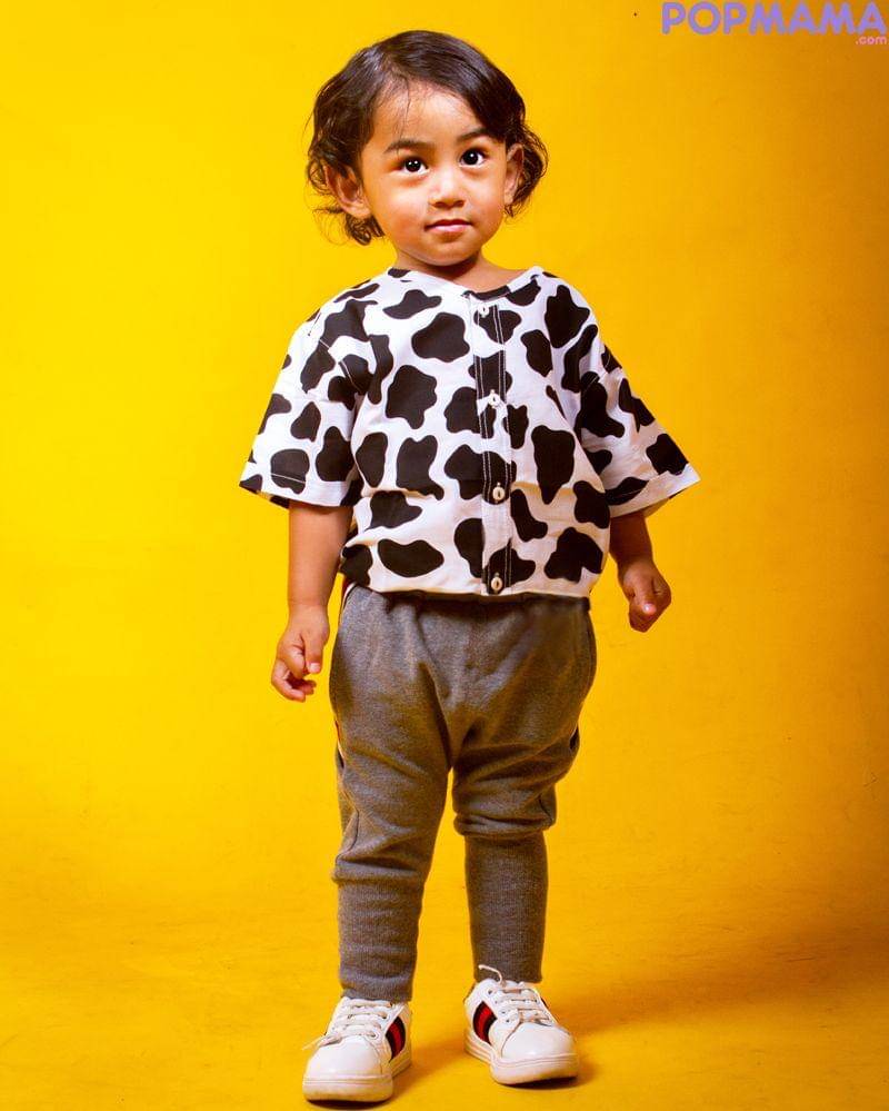 Outfit Bambang: Kim&Kin - Popmama.com/Jaya