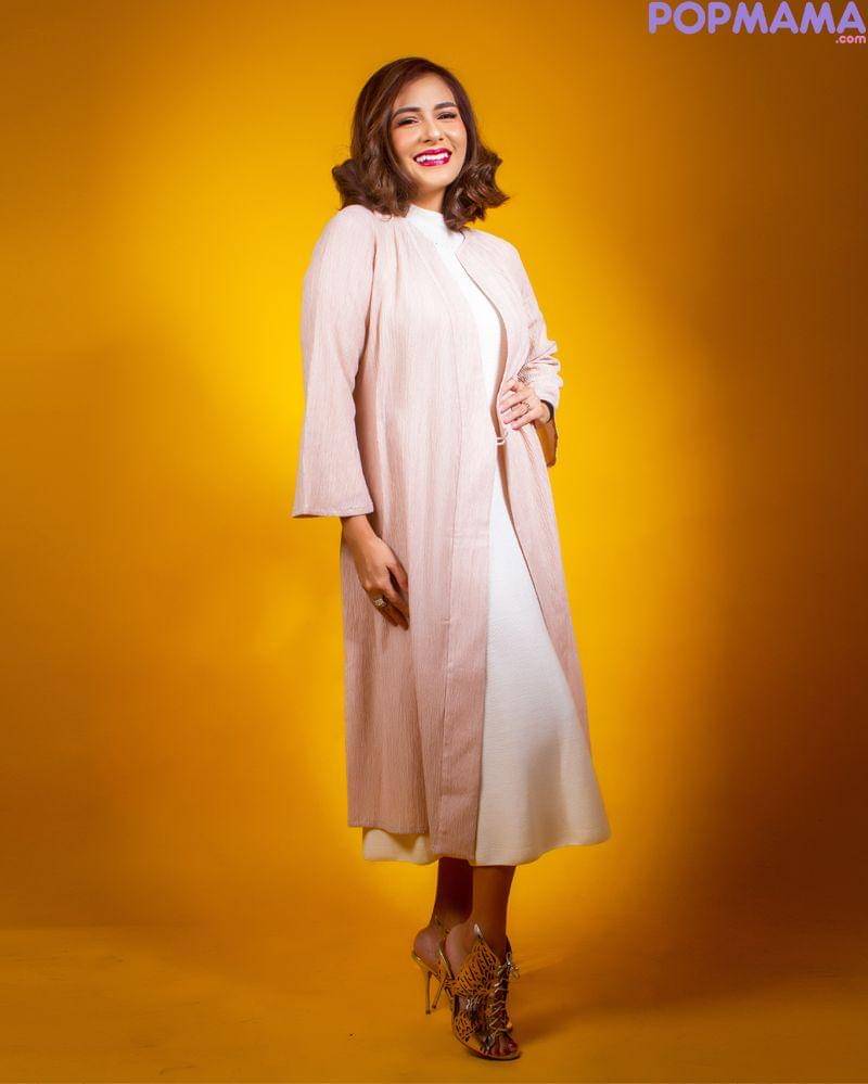 Outfit Meisya Siregar : Uniqlo Indonesia - Popmama.com/Jaya