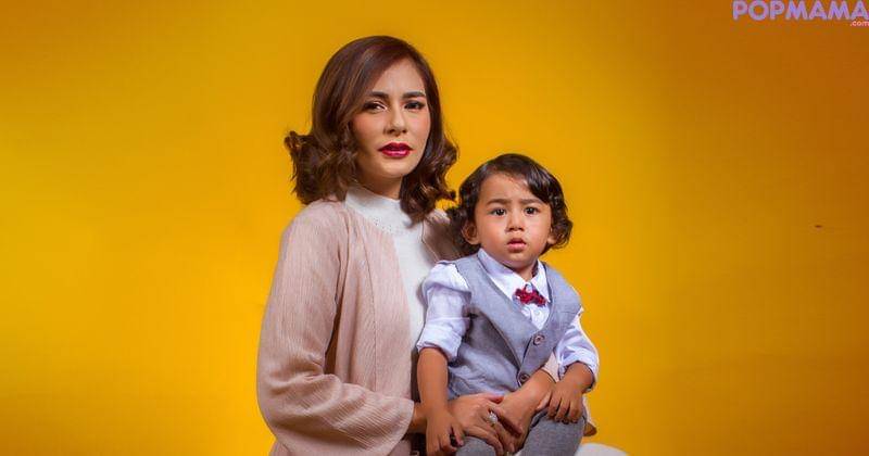 Outfit Meisya Siregar: Uniqlo Indonesia - Popmama.com/Jaya