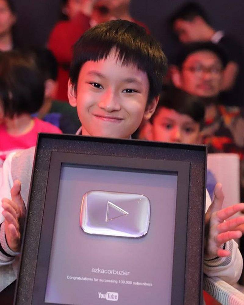 Instagram.com/azkacorbuzier