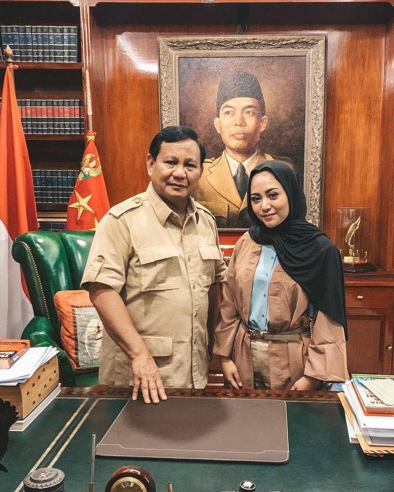 Instagram.com/rachelvennya