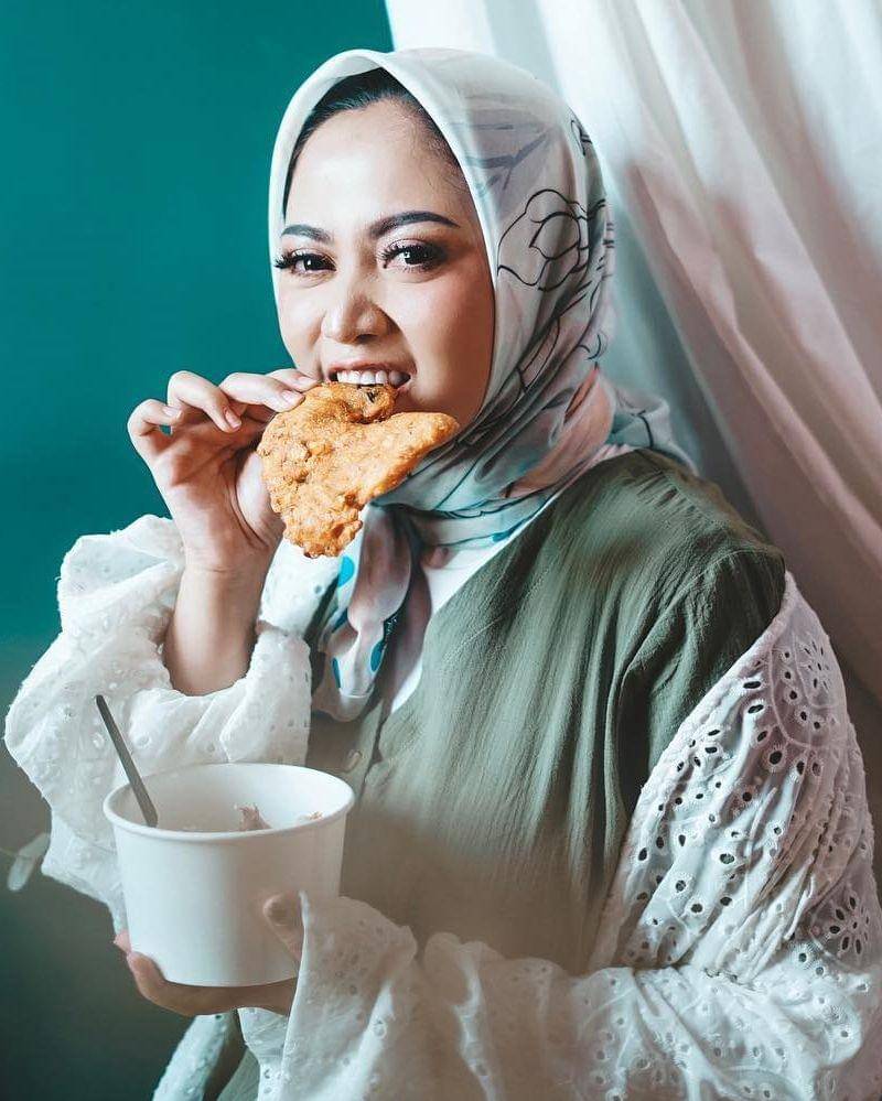 Instagram.com/rachelvennya