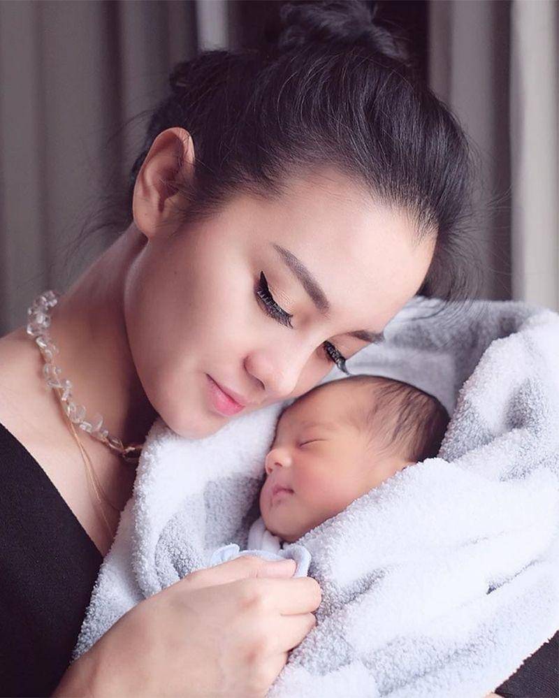 Instagram.com/ririnekawati