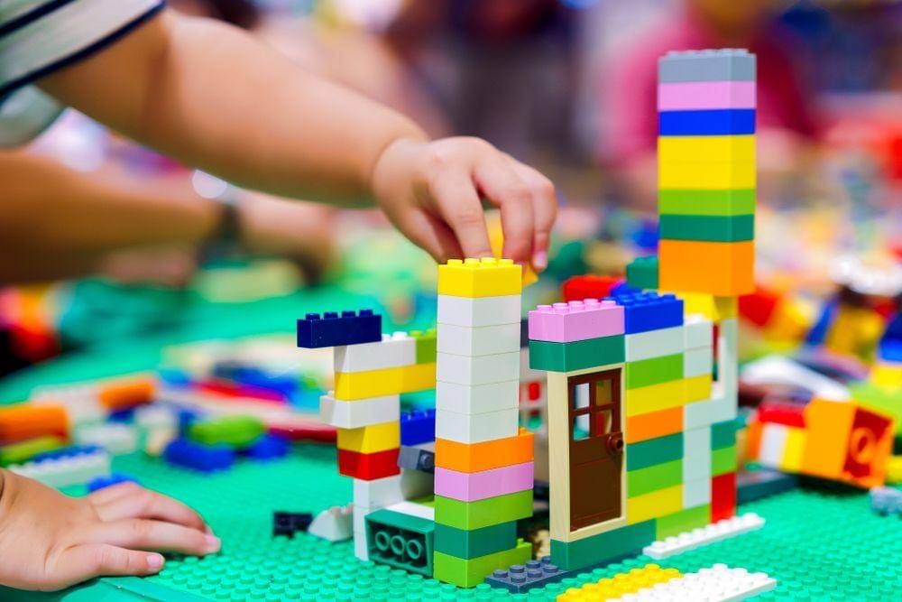 Shutterstock/livertoon