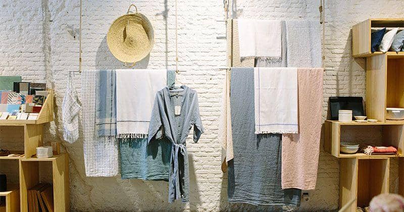 Unsplash/Jason Briscoe