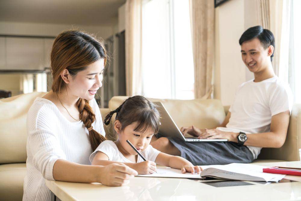 belajar - Shutterstock/People Image Studio