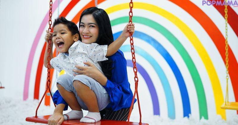 Popmama.com/Michael Andrew