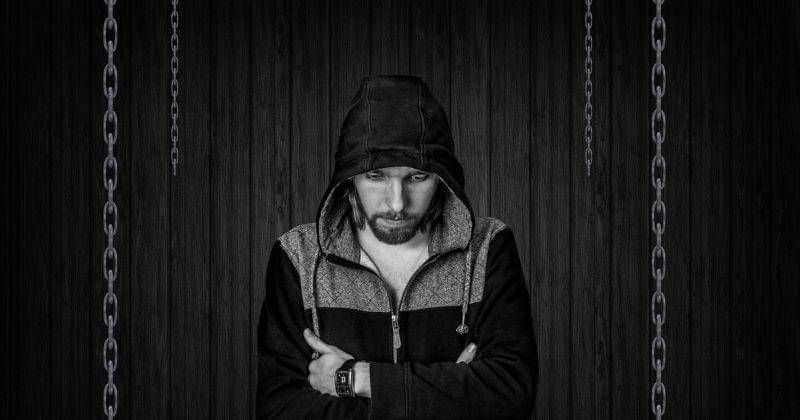 pixabay.com/SuicideArtist