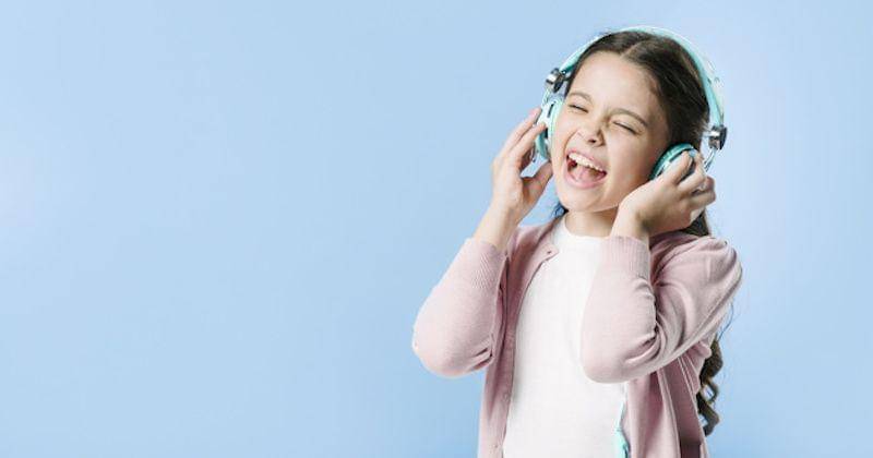 Ilustrasi musisi cilik - Freepik