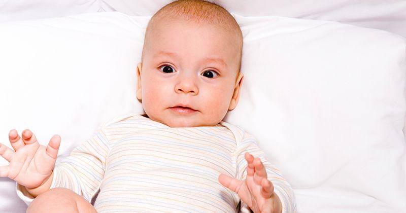 Refleks moro pada bayi - visiontherapyathome.com