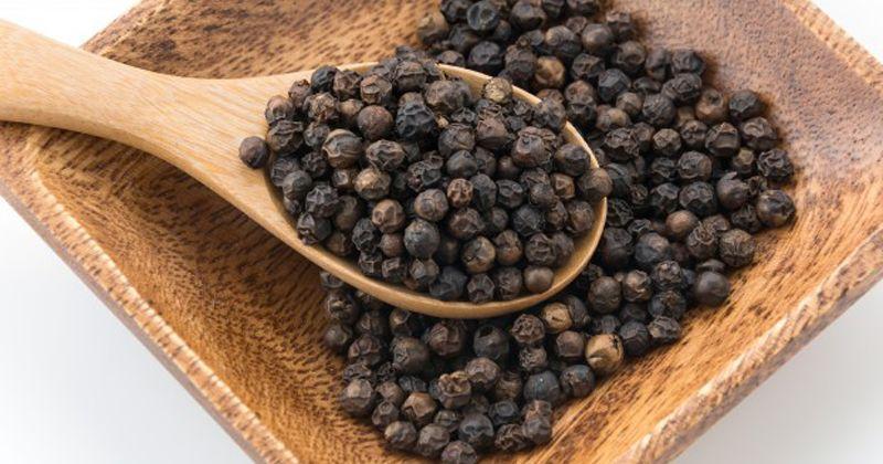 Rahasia Sehat Alami: 5 Manfaat Luar Biasa Campuran Lada Hitam dan Madu untuk Tubuh Anda