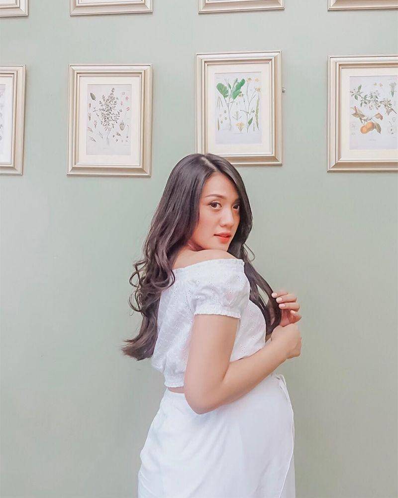 Instagram.com/anissaaziza