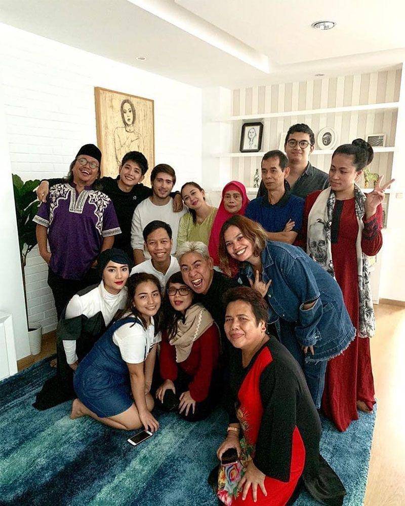 Instagram.com/aurakasih