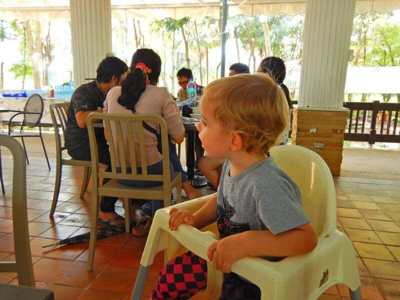 chiangmaifamilyguide.com