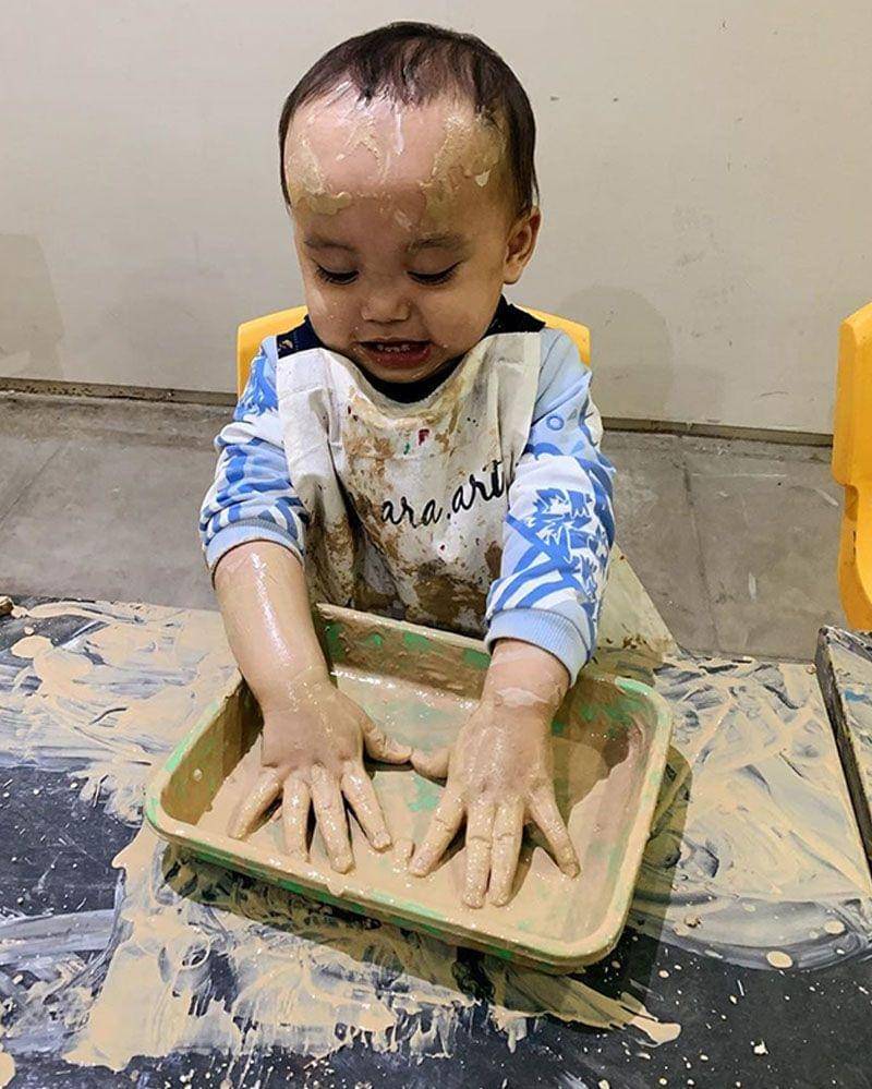 Instagram.com/rachelvennya