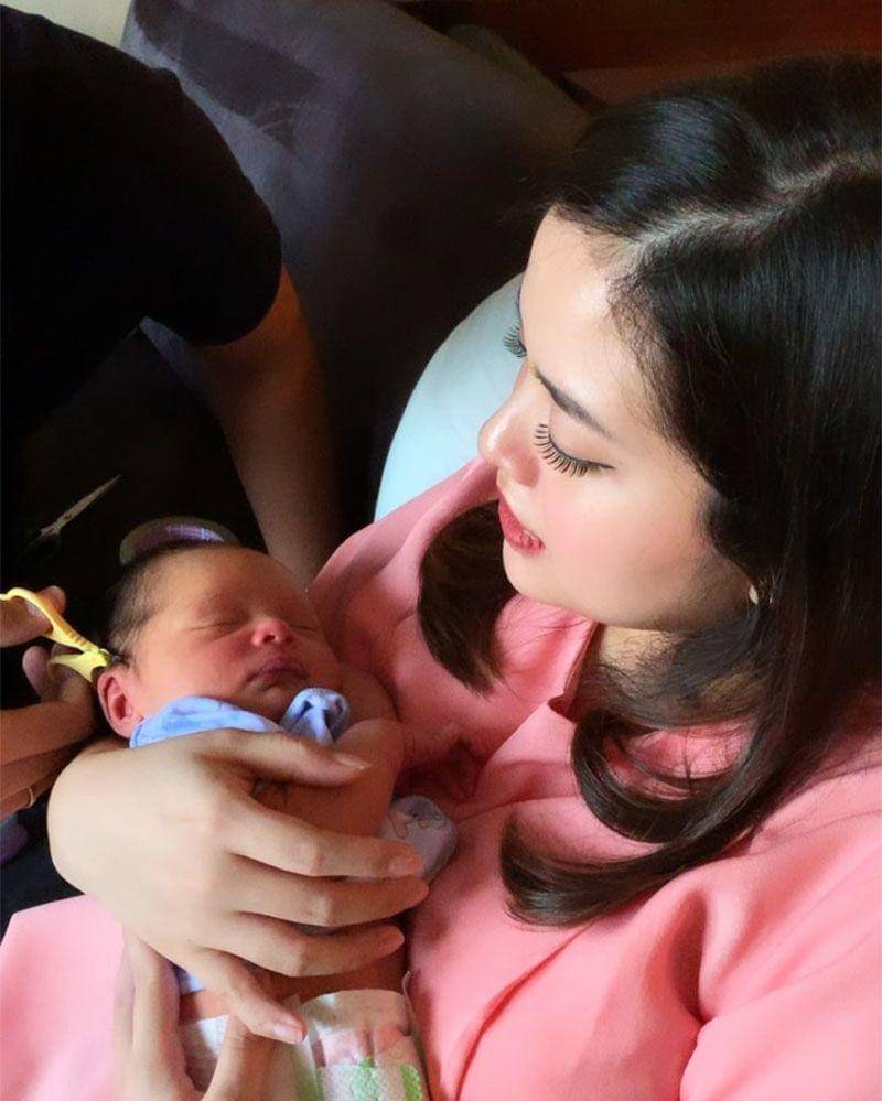 Instagram.com/tasyakamila