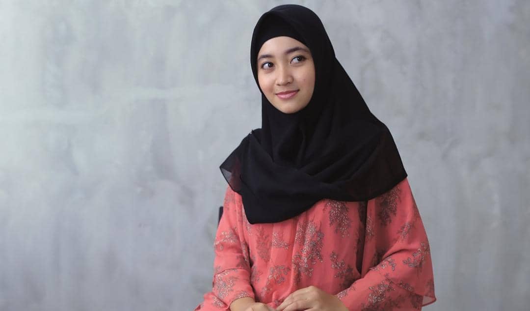 7 Model Baju Menyusui yang Nyaman Dipakai Saat Hari Raya