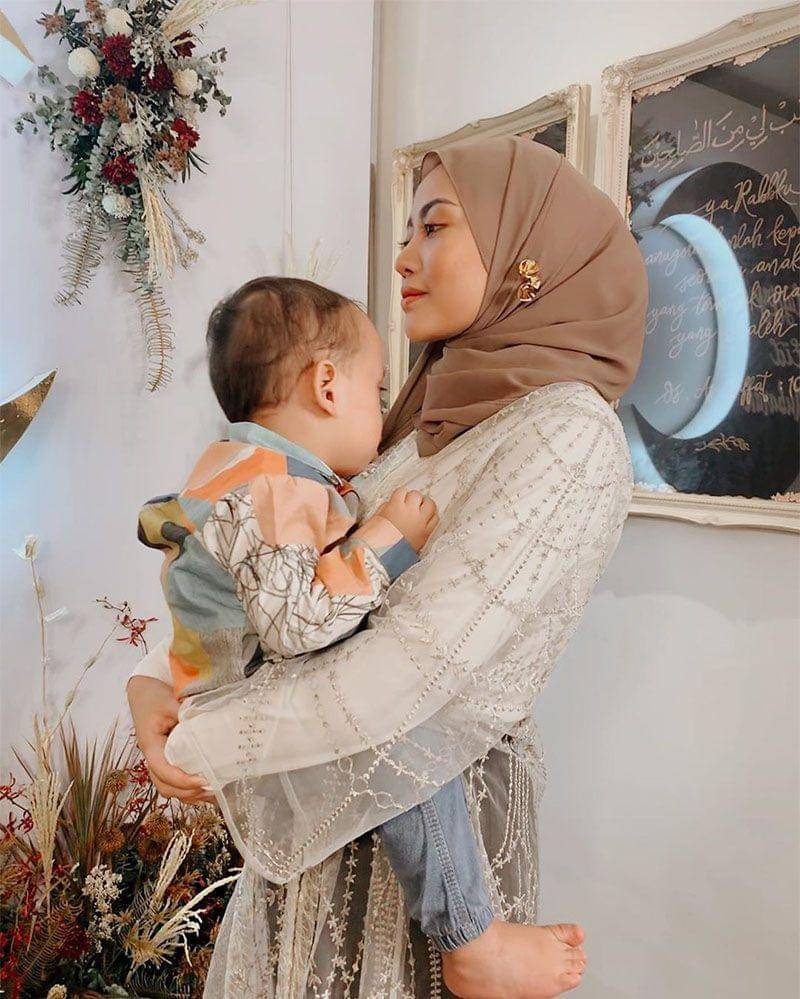 Instagram.com/rachelvennya