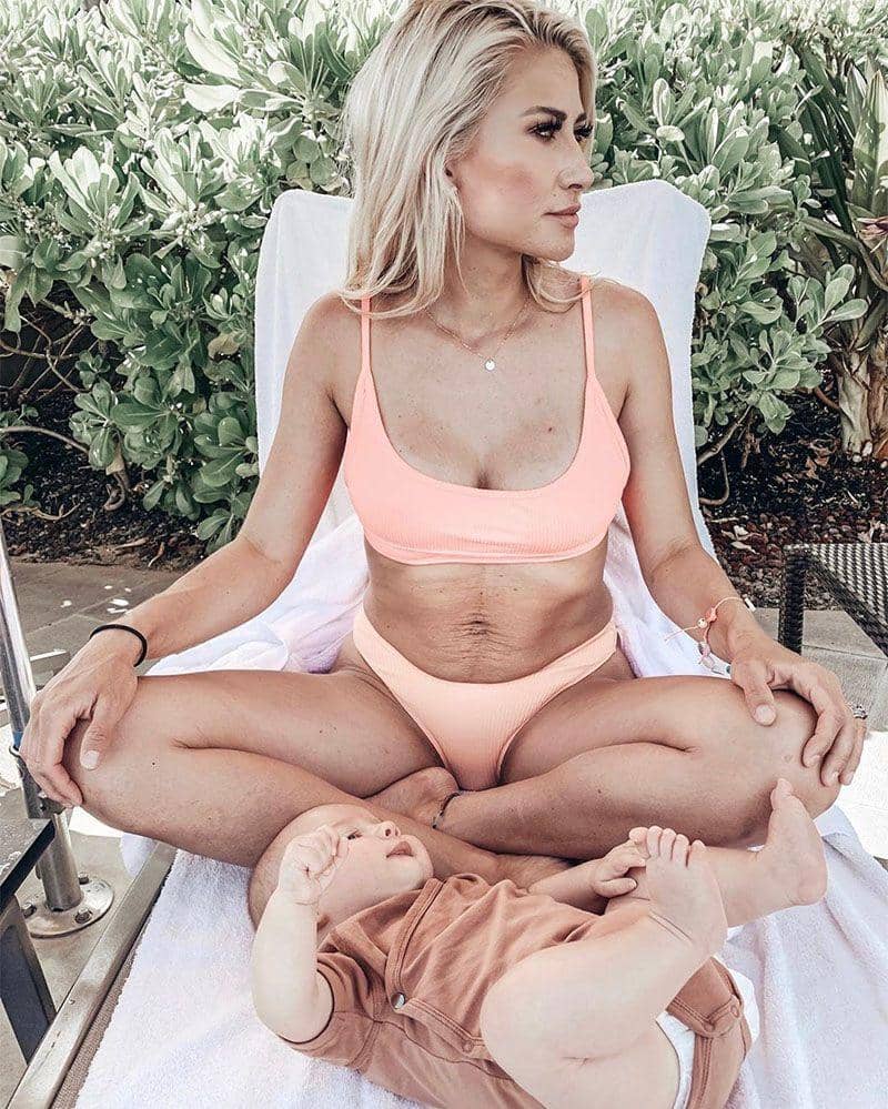 Instagram.com/alexajeanbrown