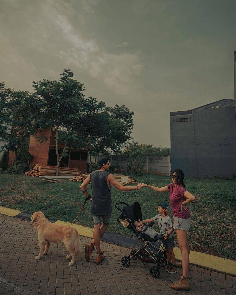 Instagram/tail_wagging