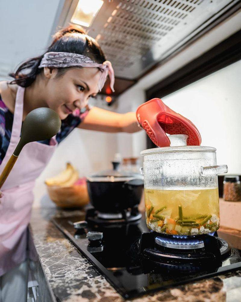 Instagram/mrssharena