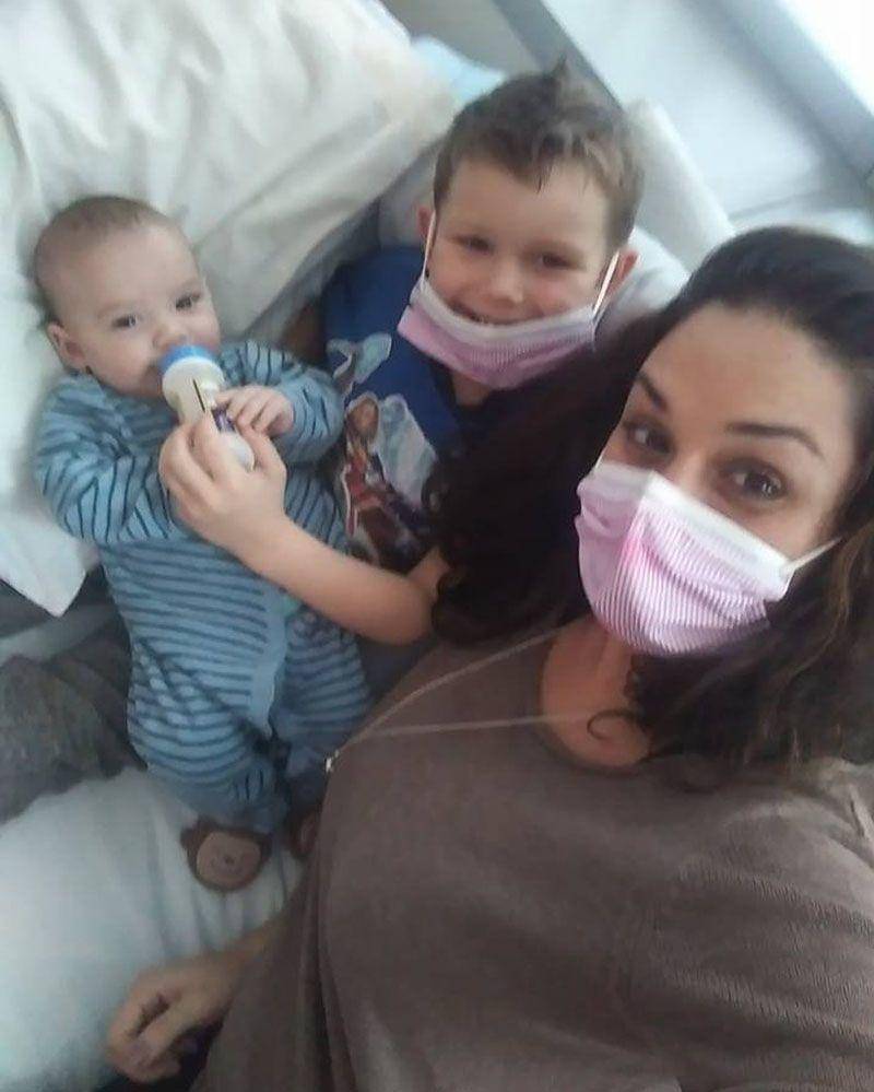 Facebook.com/robin lynn