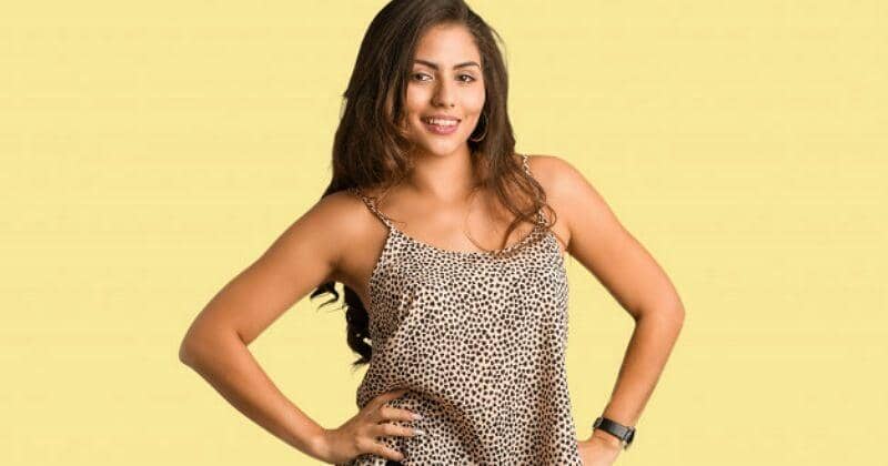 Punya Bentuk Tubuh Berisi? Ini Dia 5 Tips Memilih Dress yang Tepat