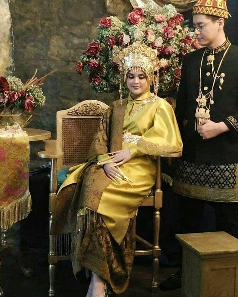 Instagram.com/laudyachyntiabella