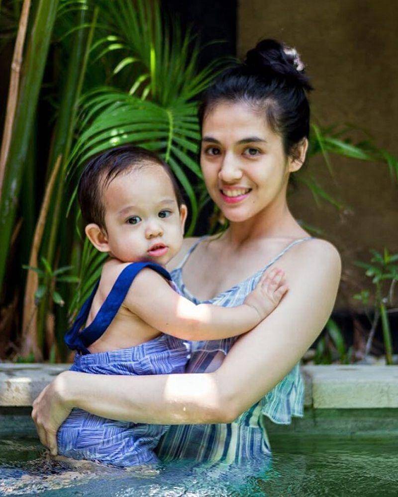 Instagram.com/putriuna