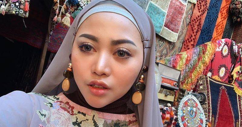 Instagram/rachelvennya