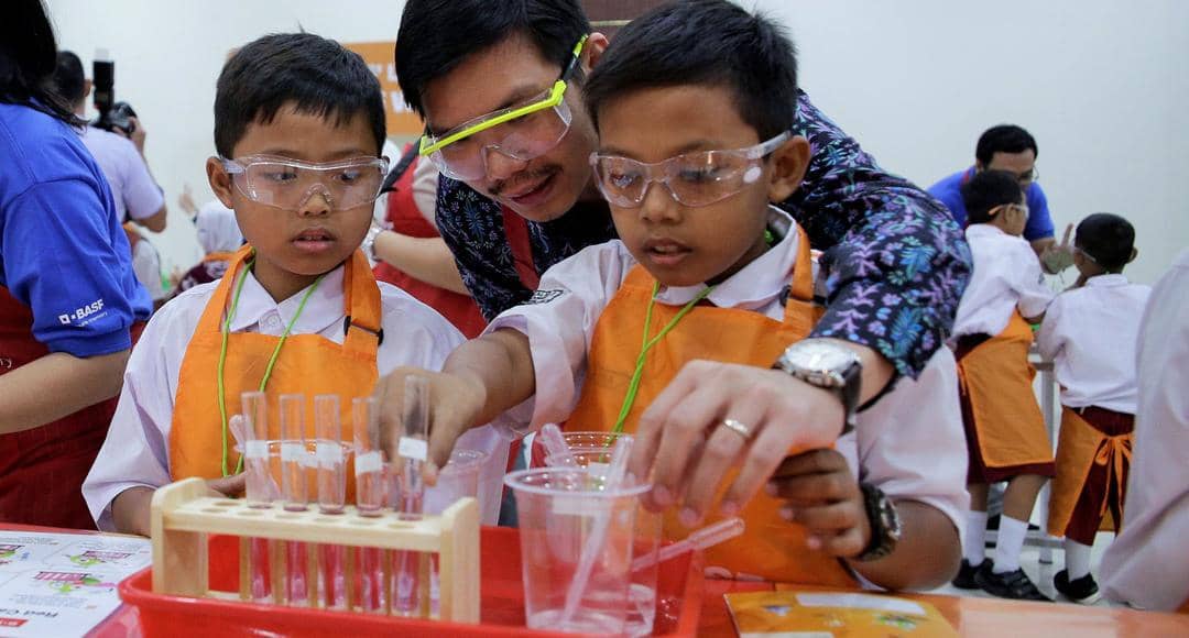 Press Release/BASF Kid's Lab