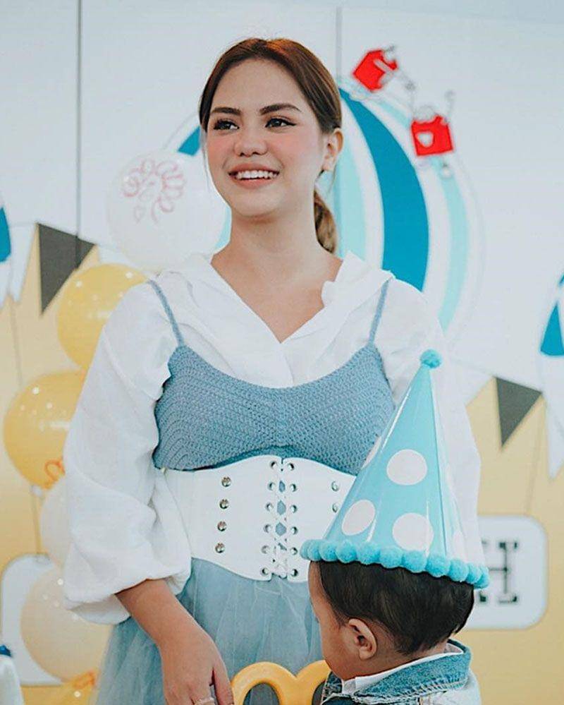 Instagram.com/mytha_lestari