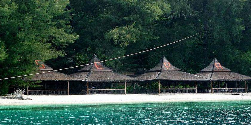 pulauseribu-resorts.com